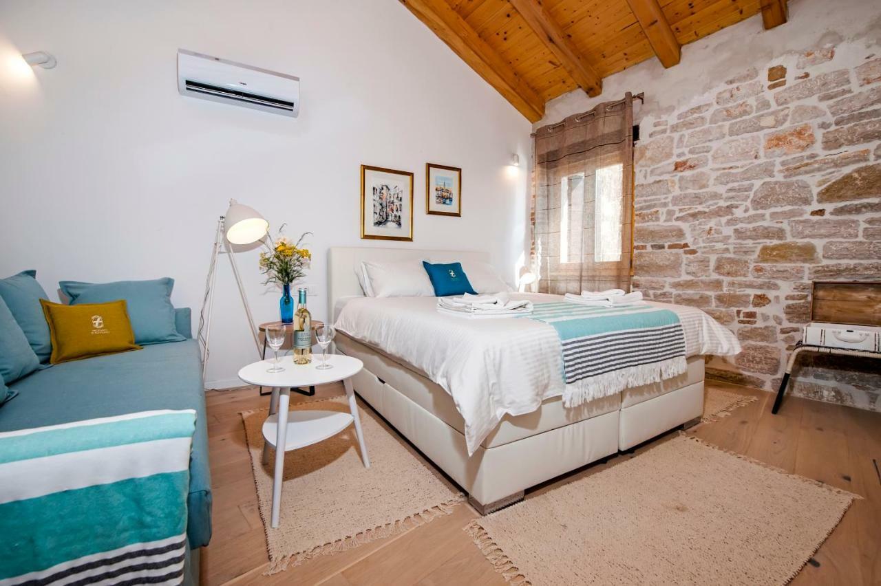 Studio First Row To The Sea Rovinj Exterior foto