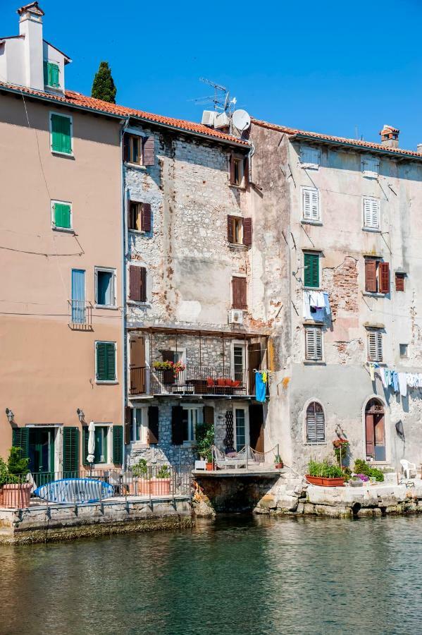 Studio First Row To The Sea Rovinj Exterior foto